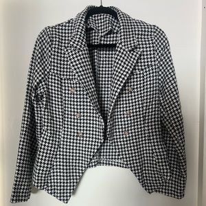 Amazon, tooth hound stretchy blazer. Size Medium. Never worn.